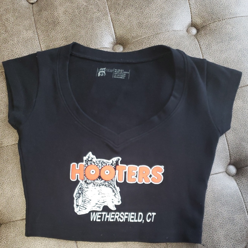 Hooters Crop Top !!